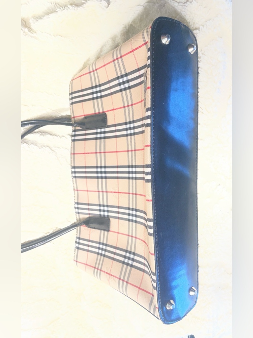 Burberry Classic Plaid Tote Bag in Beige with Black Straps - Picture 6 of 8